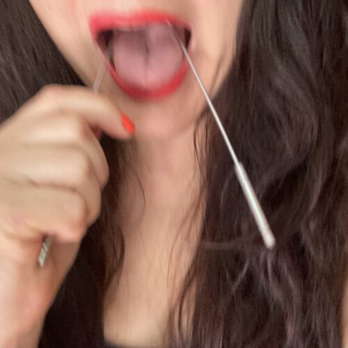 The Benefits of Tongue Scraping for a Healthier Mouth